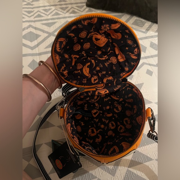 Loungefly exclusive Nightmare Before Christmas Jack Glow Pumpkin Crossbody Bag - Picture 5 of 12